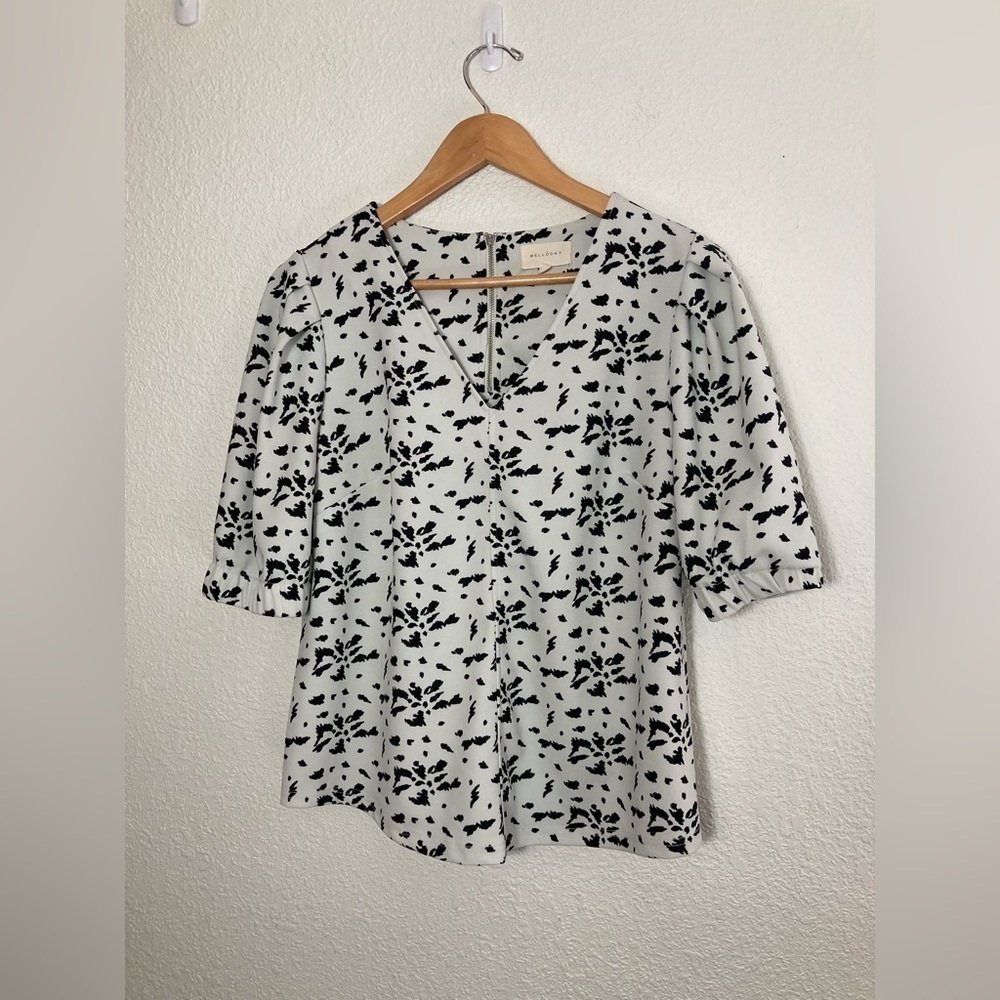 Melloday black and white print Large blouse V neck elastic sleeves